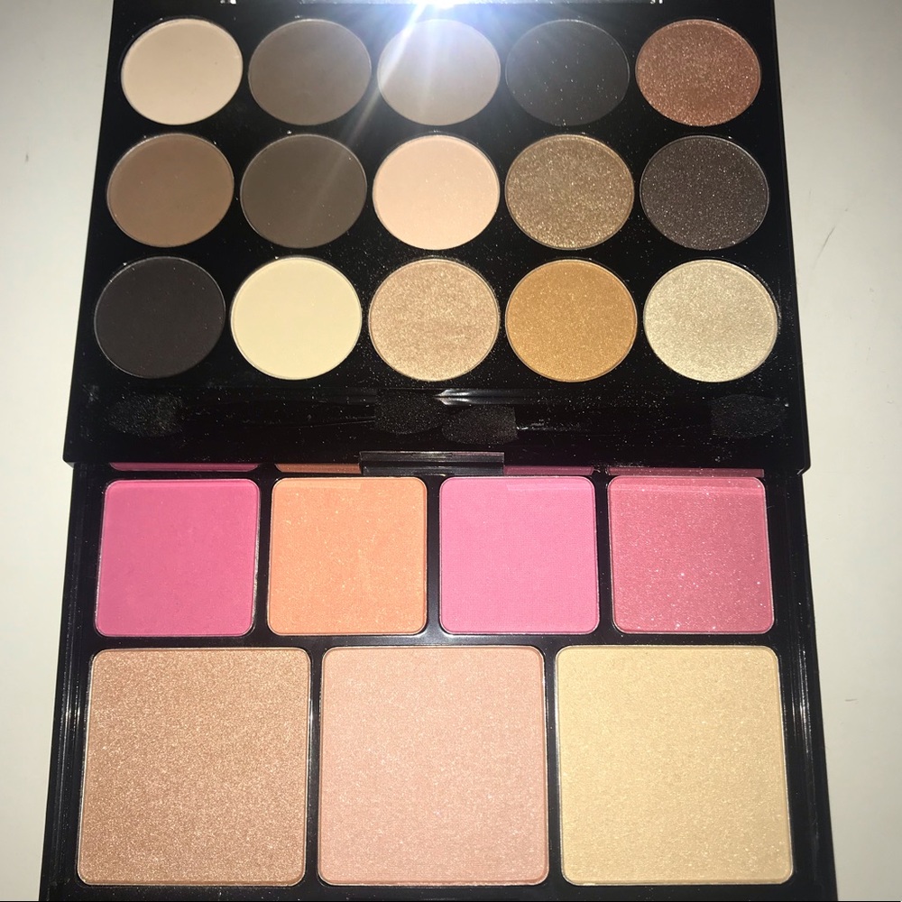 NYX butt “naked”: turn the other cheek